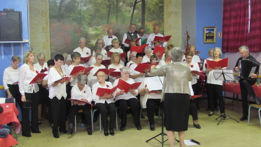 Les membres de la chorale ont donné de la voix lors du concert de Noël.