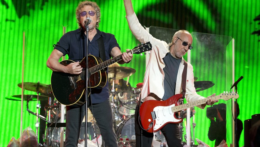 Roger Daltrey (à gauche) et Pete Townshend du groupe de rock anglais The Who lors du Festival de Glastonbury, en Angleterre, le 28 juin 2015.
