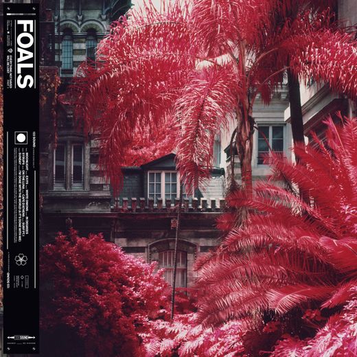 "Everything Not Saved Will Be Lost- Part 1" de Foals.