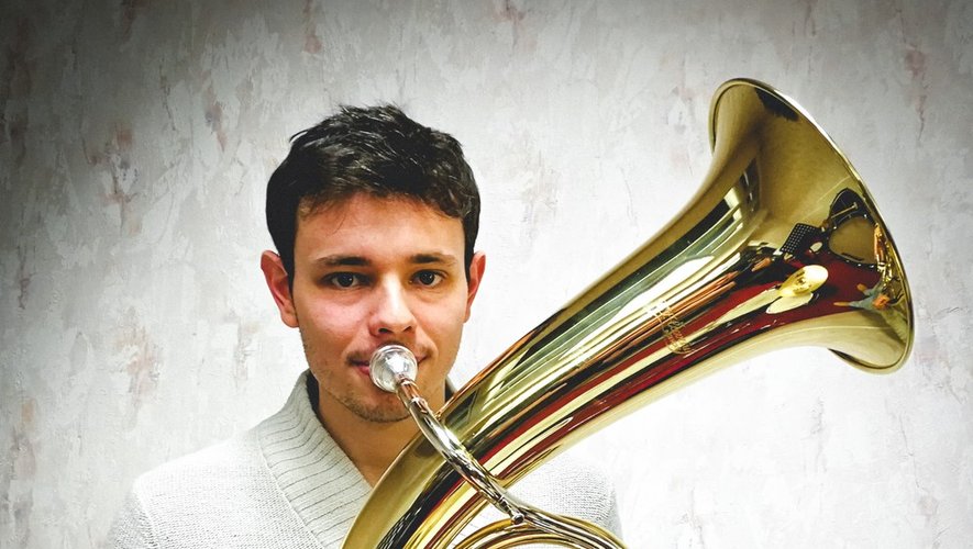 Clément Delteil a reçu en dotation un saxhorn baryton à palettes.