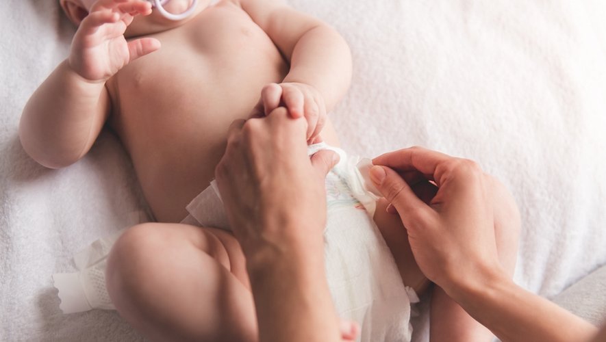 Couches pour bébés : les autorités sanitaires alertent sur la présence de substances chimiques