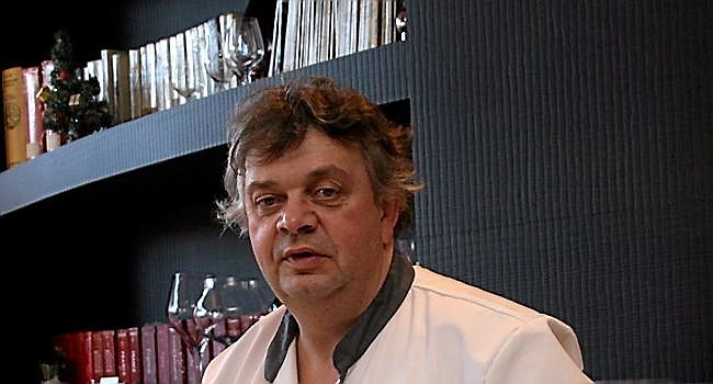 Les gourmands se sont donné le mot pour savourer la cuisine de Dominique Panis dans Les Jardins de l’Acropolis.