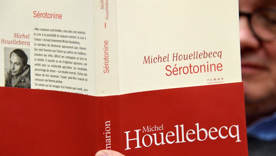 "Serotonine" le dernier ouvrage de Michel Houellebecq est en tête des ventes.
