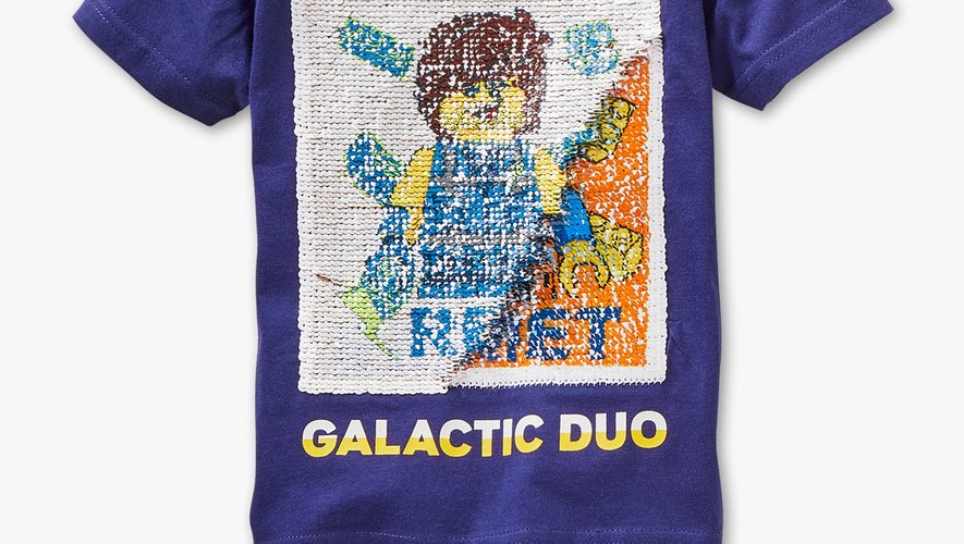 Un des T-shirts à sequins à l'effigie de l'univers de Lego proposés par C&A.