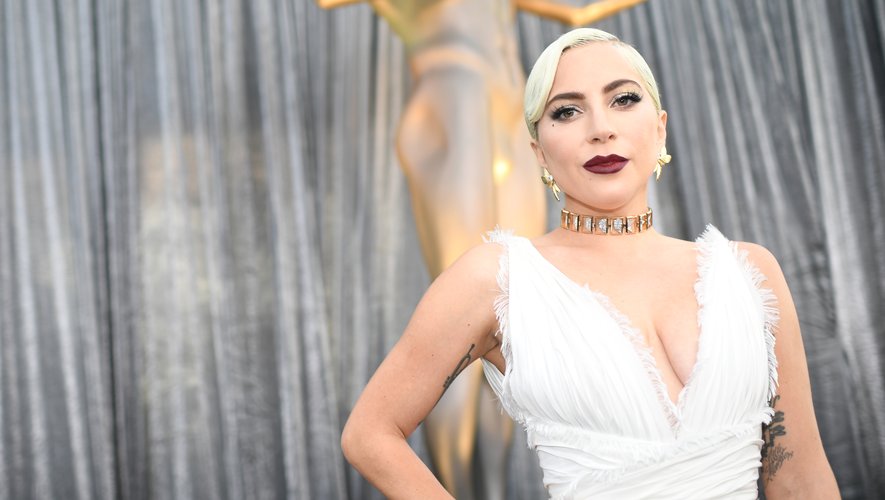 Lady Gaga sur le tapis rouge de la 25ème cérémonie des Actors Guild Awards au Shrine Auditorium de Los Angeles, le 27 janvier 2019.