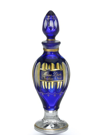 Parfum Miss Dior, flacon amphore en cristal de baccarat bleuté, une édition limitée datée de 1947