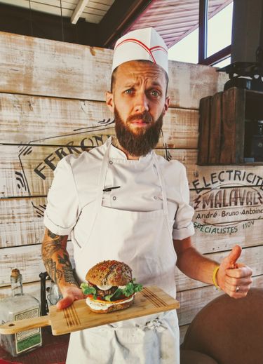 Thomas nous donne une recette de burger.