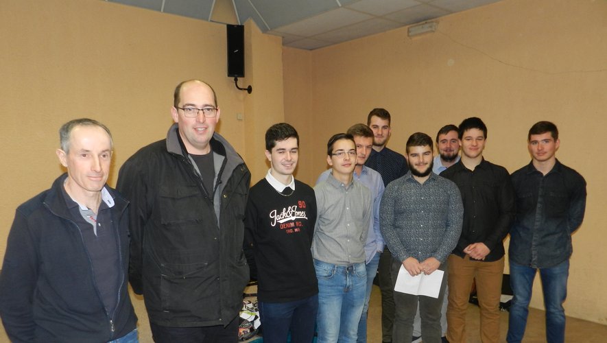 Les coprésidents du GPLV, François Bosc et Nicolas Guibert, avec les étudiants de BTS auteurs de l’étude.