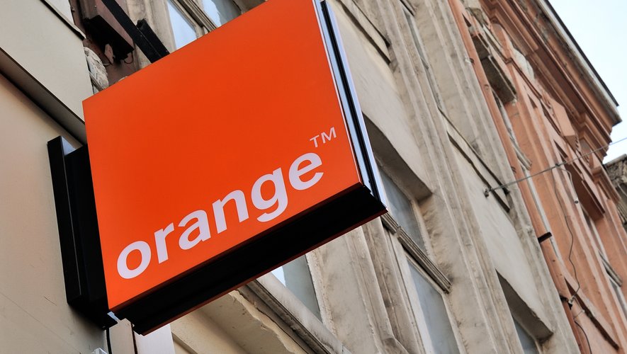 Orange est présent dans 20 pays en Afrique et au Moyen-Orient et y revendique 120 millions d'abonné. Il y a réalisé un chiffre d'affaires de 5,2 milliards d'euros en 2018, en hausse de 5,1% sur un an.