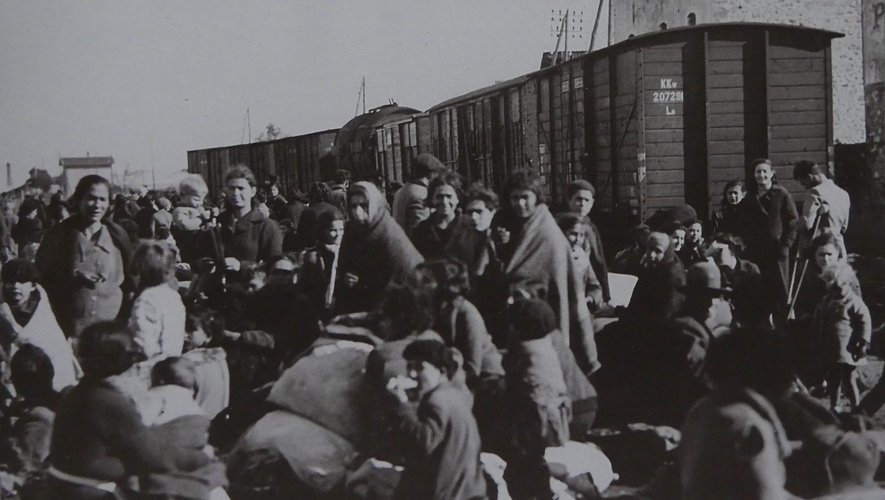 Les réfugiés espagnols ont dû surmonter mille épreuves, notamment la vie dans des camps de concentration et la séparation des familles.