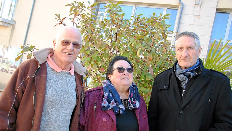 Michel Boulay, Geneviève Gimenez et Jacques Bodereau, pour les Amis du stade.
