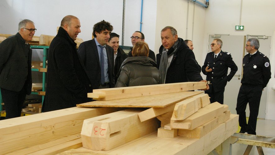 Le sénateur Jean-Claude Luche a visité dernièrement le lycée aubinois.