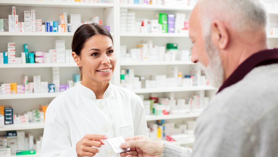 Loi santé : les pharmaciens autorisés à prescrire certains médicaments