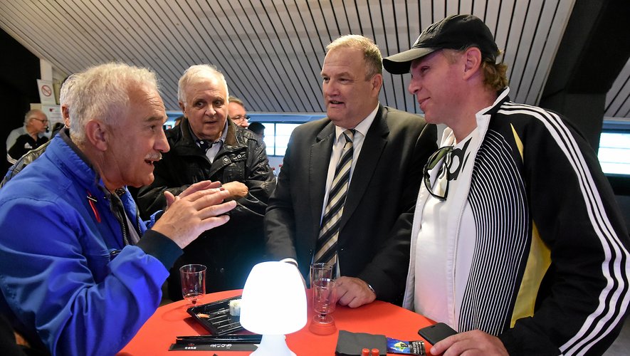 Michel Poisson, ici avec  l’ex président Jean-Paul Viguier et l’ex attaquant Mirsad Omerhodzic.