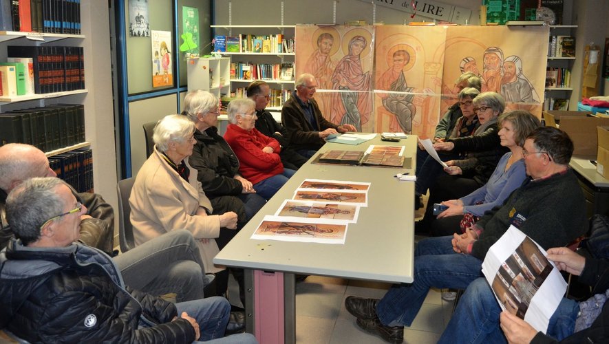 c’est de la réunion sur la restauration des fresques de Greschny  qu’est née l’idée de l’association des amis de St. Loup & St. Paul