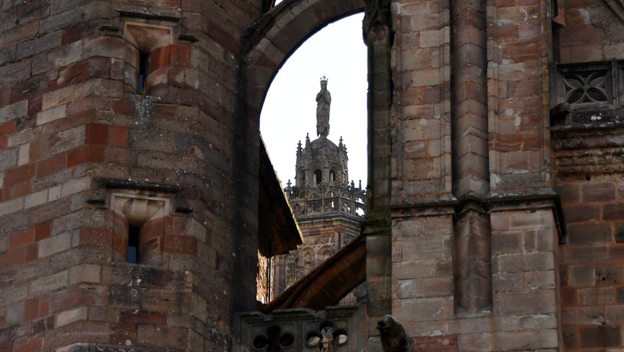 Le clocher de la cathédrale a déjà été victime d'un incendie.
