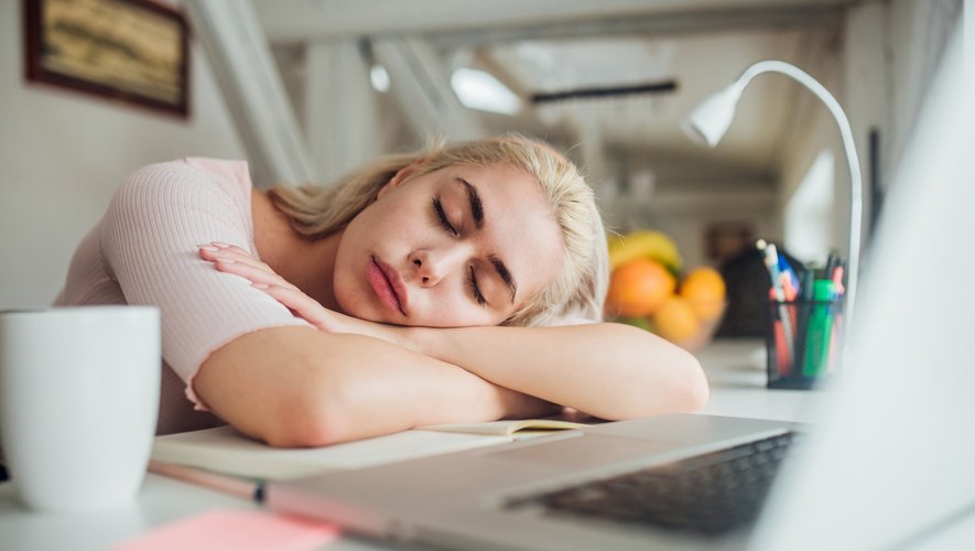 Des chercheurs et chercheuses de l'Université de New York listent toutes les idées reçues sur les prétendues méthodes pour "améliorer" son sommeil