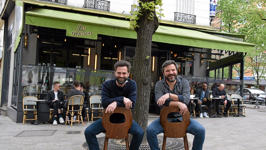 Les deux potes Damien Galtier et Julien Fabre sont aux commandes du bistrot de quartier « Les Polissons », situé dans le 20e arrondissement à Paris. 	Rui Dos Santos
