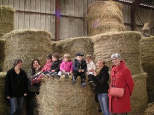 Petits et grands ont pu goûter aux yaourts de Zita et Rémy Lavaur à la ferme de la Boriette au Cayrol.