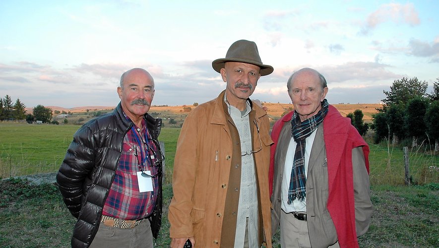 Jean-Louis Étienne (à droite), en compagnie du photographe iranien Reza et de Maurice Subervie lors du festival Photaubrac en 2016.Photo Joël Born