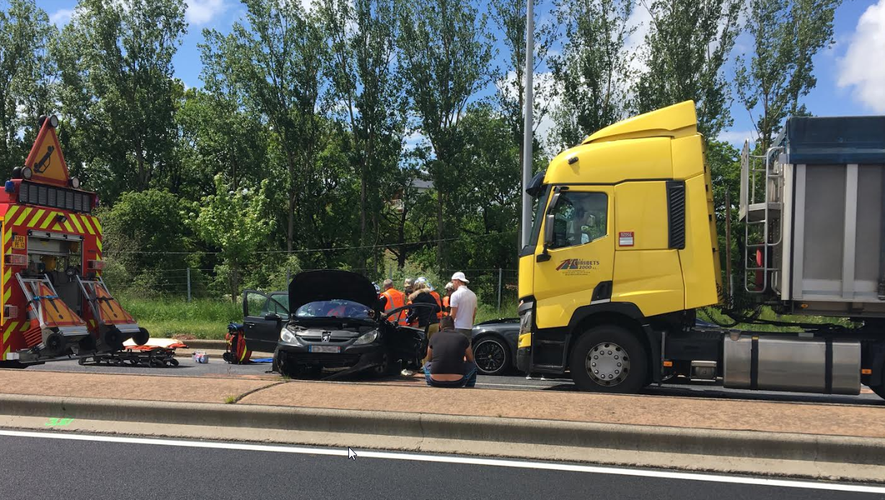Trois véhicules circulant dans le même sens impliqués dans cette collision.
