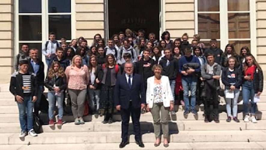 Une visite de l’Assemblée nationale et l’ouverture exceptionnelle aux élèves de l’hôtel de Lassay par le président Richard Ferrand et Anne Blanc, députée.