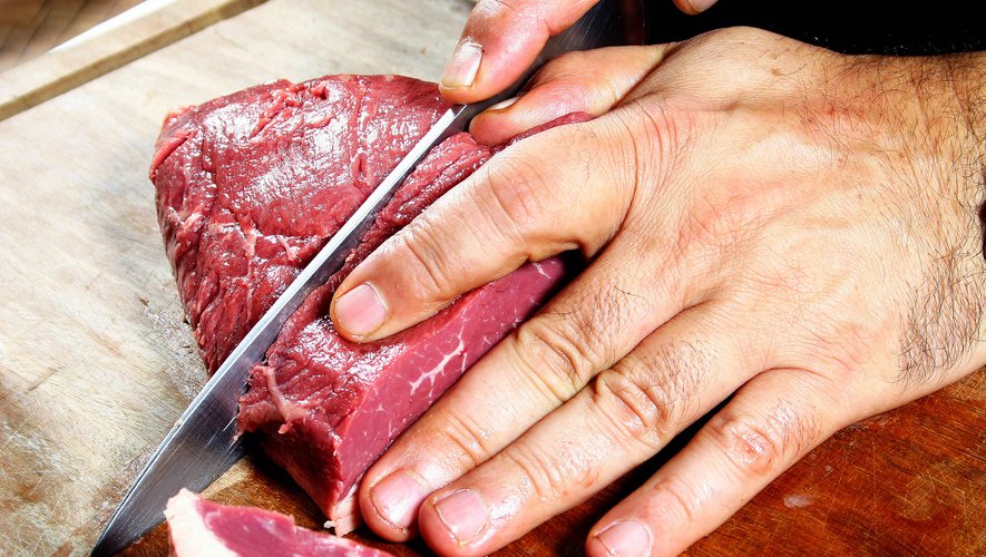 Manger de la viande rouge à hauteur d’une demi-portion par jour augmenterait le risque de mourir prématurément de 10%.