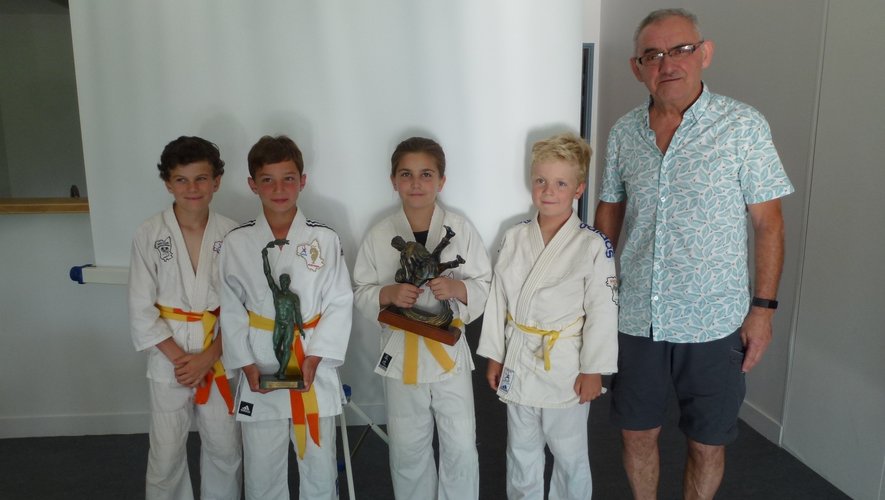 Les jeunes judokas récompensés.
