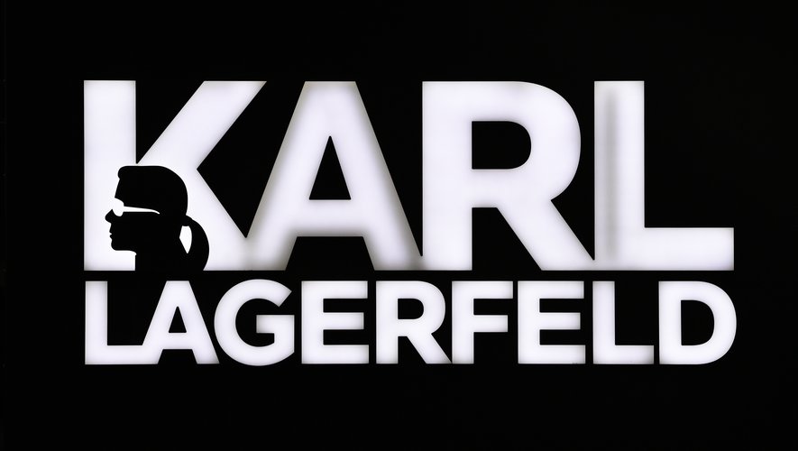 La marque Karl Lagerfeld lancera une collection de maquillage avec L'Oréal Paris en septembre 2019.