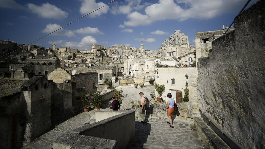 La ville de Matera, en Basilicate, capitale européenne de la culture 2019, a été choisie par la production pour servir de théâtre à plusieurs scènes du film
