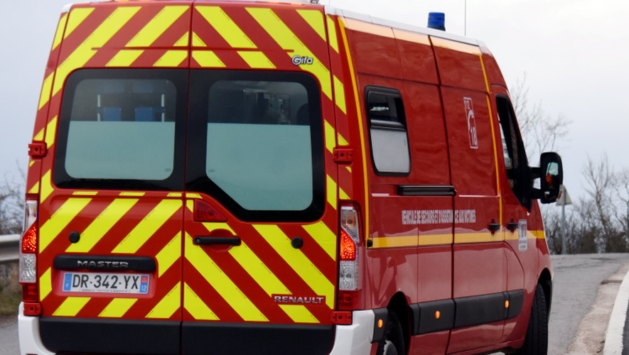 La victime a été transportée au centre hospitalier de Rodez. 
