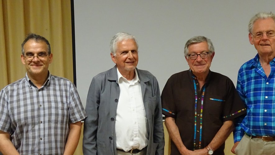 Pierre Lançon, Jacques Frayssange et Orest Ranum ont été accueillis et félicités par le président Serge-Charles Bories pour cette conférence si vivante et étonnante.
