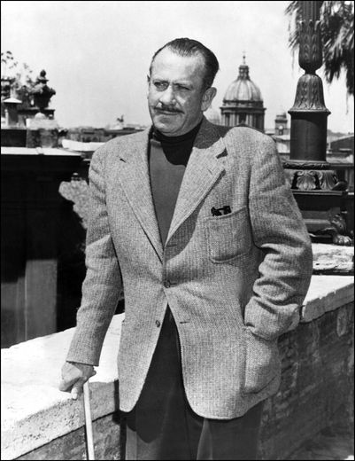 L'écrivain américain John Steinbeck à Rome en juin 1952