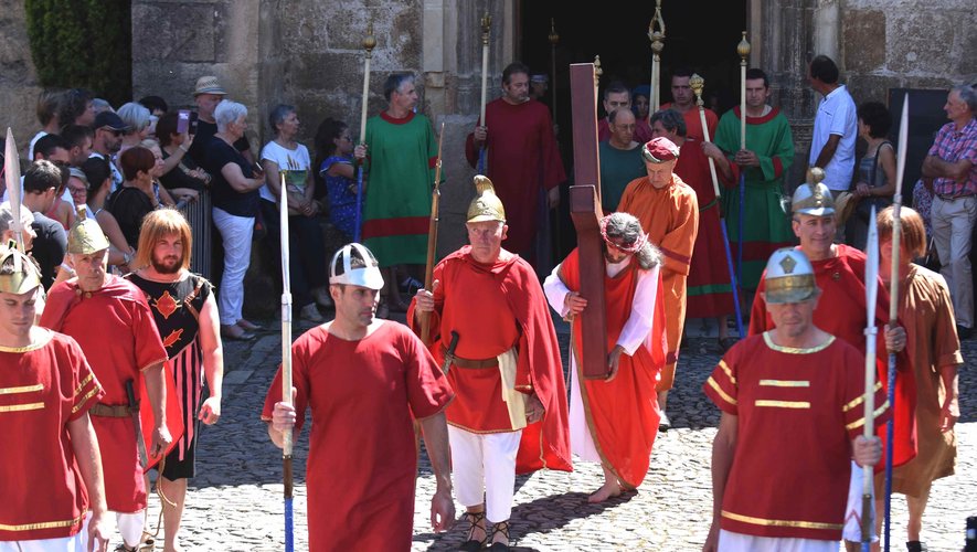 La procession de la Sainte-Épine.