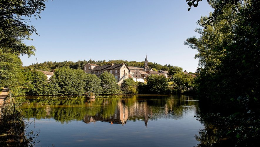 Si la rivière Aveyron ne fut jamais utilisée comme une grande voie navigable. Elle permit toutefois le développement d’une intense activité artisanale.