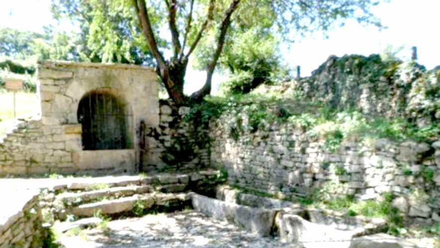 La fontaine de Malescombes rénovée par  l’association Fours Croix et Fontaines