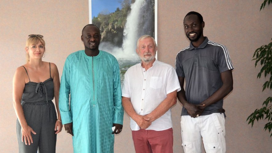 Issaka Diop invité du village  dans la perspective d’un éventuel jumelage avec Pikine Est