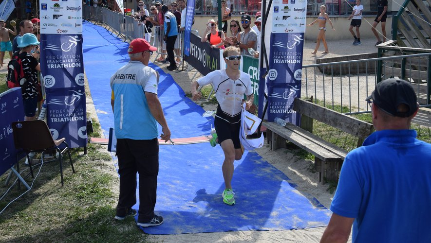 Kirill Goldovsky, vainqueur du triathlon M à Villefranche-de-Panat.