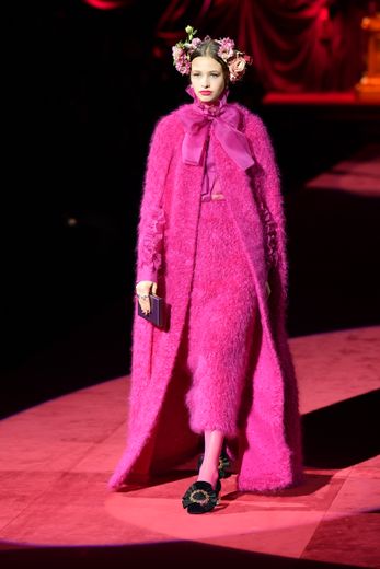 Le rose vibrant de la maison Dolce & Gabbana. Collection automne-hiver 2019-2020. Milan, le 24 février 2019.