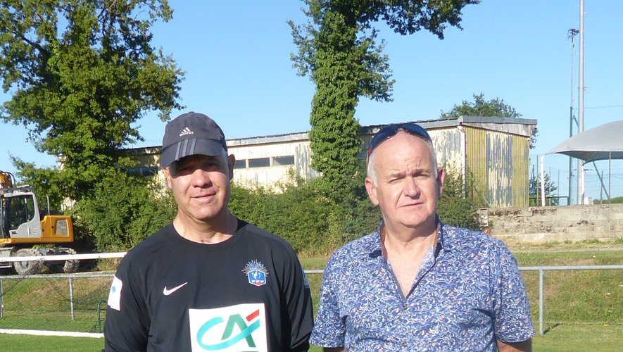 Le coach de l’équipe fanion aux côtés du président Dominique Barbier de Reulle.