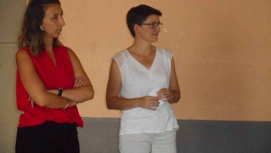 Amandine Cau, à gauche, est remplacée par Catherine Brousse au poste de directrice du CIAS.