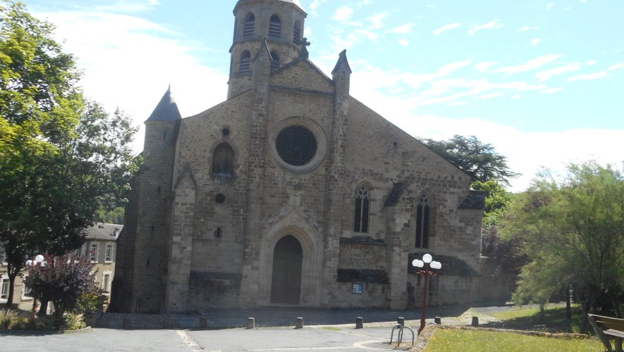 Une architecture romane et gothique pour l’église d’Aubin.