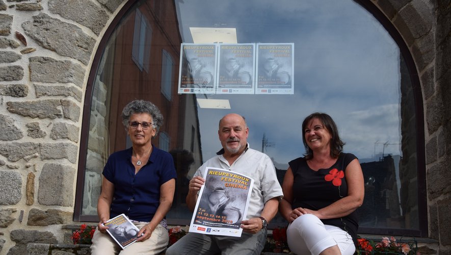 Chantal Guillot, Guy Pezet et Jocelyne Carle, tout sourire avant d’ouvrir la 22e édition qui se poursuit jusqu’au 15 septembre à Rieupeyroux.