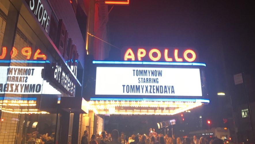 Tommy Hilfiger a présenté son défilé TommyNow à l'Apollo Theater à Harlem.