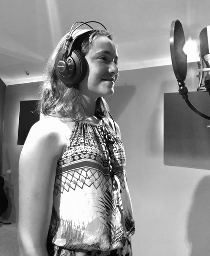La jeune Sévéragaise âgée de 12 ans a enregistré deux titres et le premier vient de sortir en téléchargement libre.