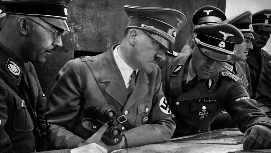 Dépeint comme "le prince de la paix sur Terre", Adolf Hitler était proposé pour le Nobel de la paix il y a 80 ans, à l'orée du conflit le plus sanglant de l'Histoire, démonstration par l'absurde qu'être nominé est un jeu d'enfant.