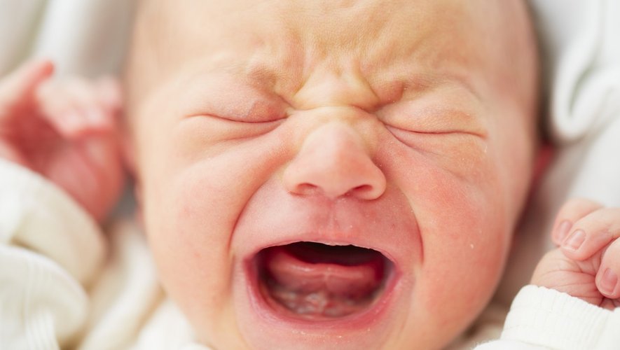 Tous les adultes sont sensibles aux pleurs des bébés