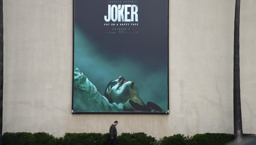 Lion d'or à la Mostra de Venise, ce film de l'Américain Todd Phillips explore les origines de l'emblématique figure du Joker, l'ennemi juré de Batman.