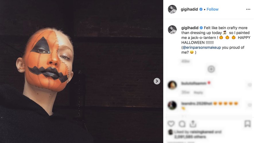 L'année dernière, le mannequin Gigi Hadid a affiché un maquillage créatif représentant la fameuse citrouille d'Halloween légèrement inspirée de Tim Burton.