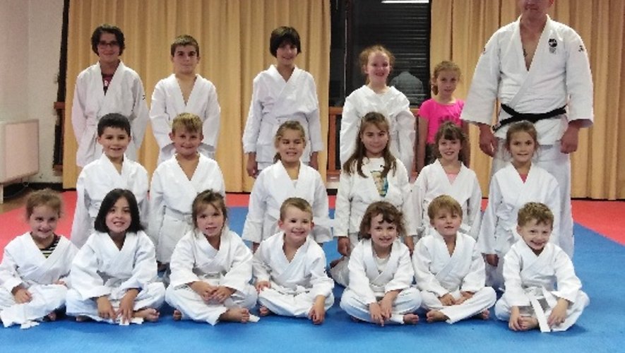 Le judo, un sport qui démarre fort avec des enfants très enthousiastes